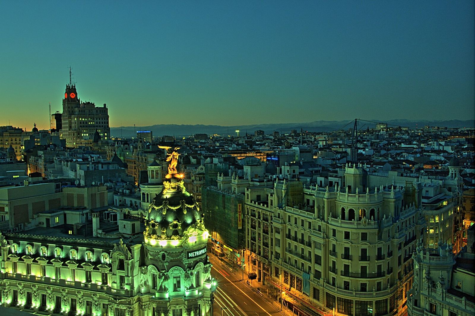 Gran Vía skyline at night